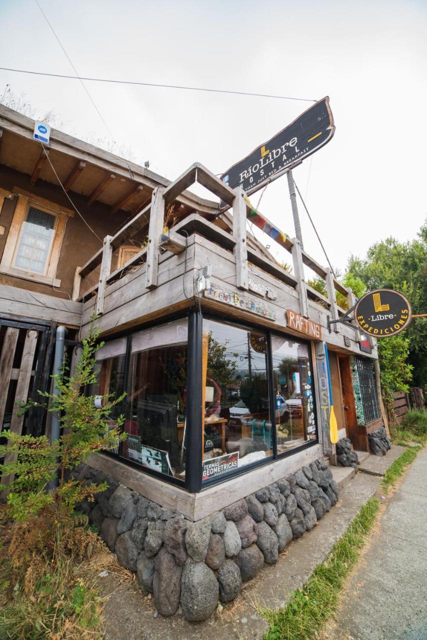Rio Libre Pucon Party Hostel Екстериор снимка